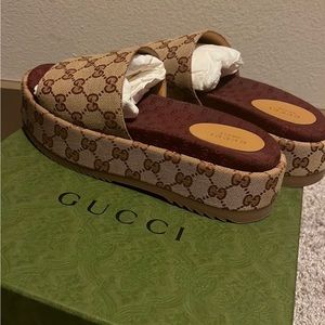 GUCCI PLATFORM SANDALS